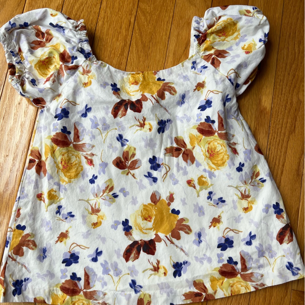EUC, size 5, Janie and Jack puff sleeve blouse.